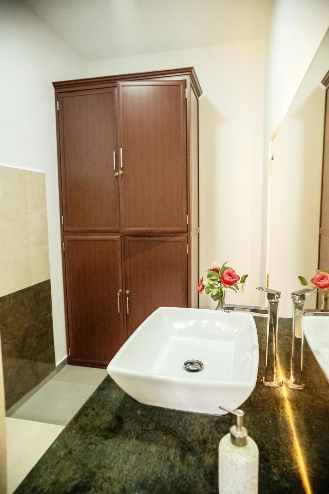 Hotel The Elegance Kalutara Zewnętrze zdjęcie